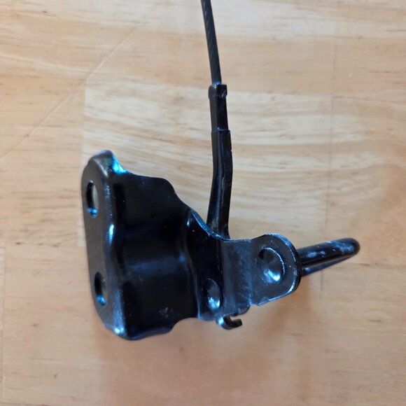 Smart Car P/N A4517400032 Retaining Tailgate Rope Catch Strap (Right Side) (293) - Picture 1 of 3